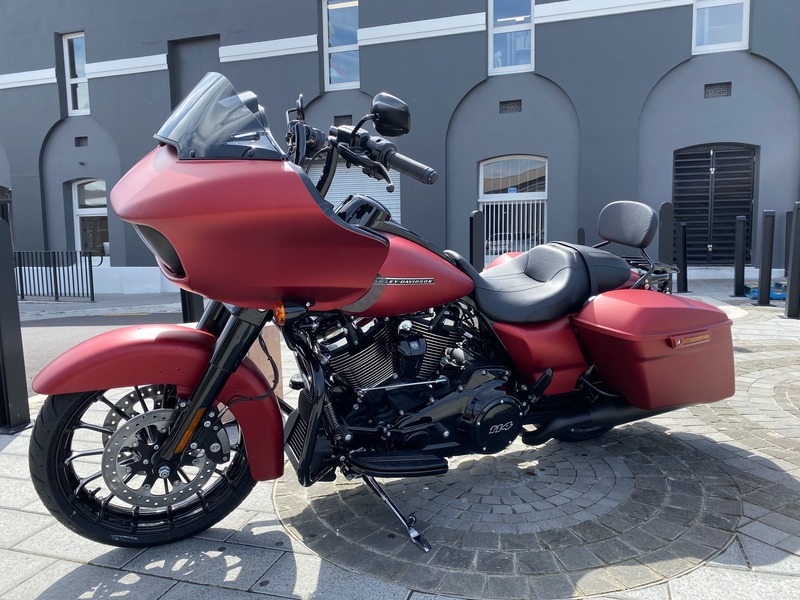Harley Davidson Motorcycle Rental - Road Glide S